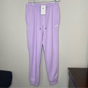 Nike women’s new with tag Light Purple Joggers Small petite